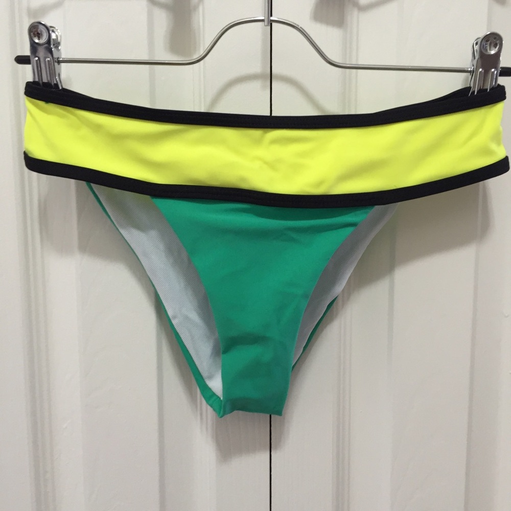 Colorblock Sporty Brazilian Cut Bikini Bottoms