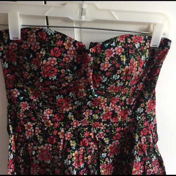 Strapless dress - Picture 3 of 3