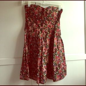 Strapless dress