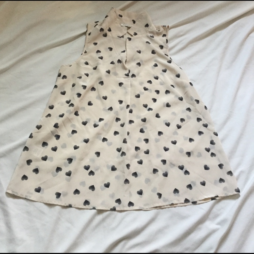 Daniel Rainn sleeveless heart top