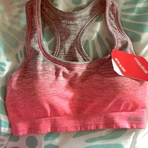Missaloe sports bra
