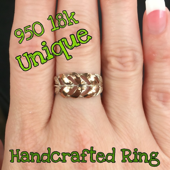 Vintage Jewelry - FIRM ♥️Unique 950 18k Ornate Leaf Detail Ring