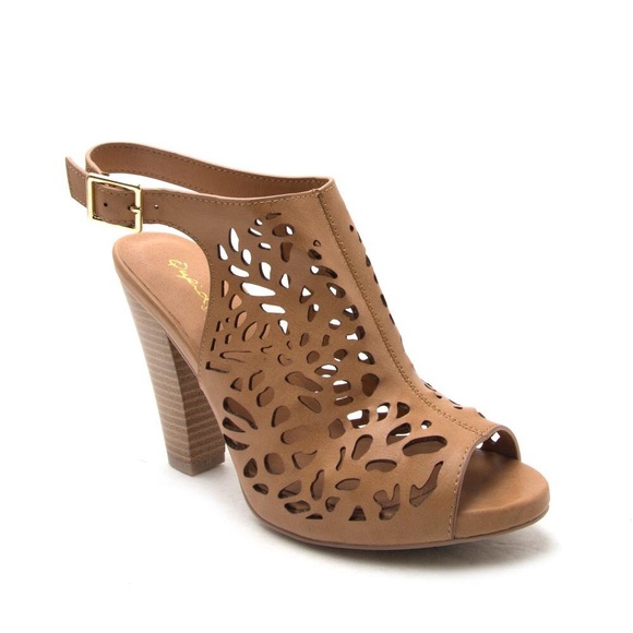 Shoeroom21 boutique Shoes - 🎉SALE🎉Ladies peep toe stacked heels sandals