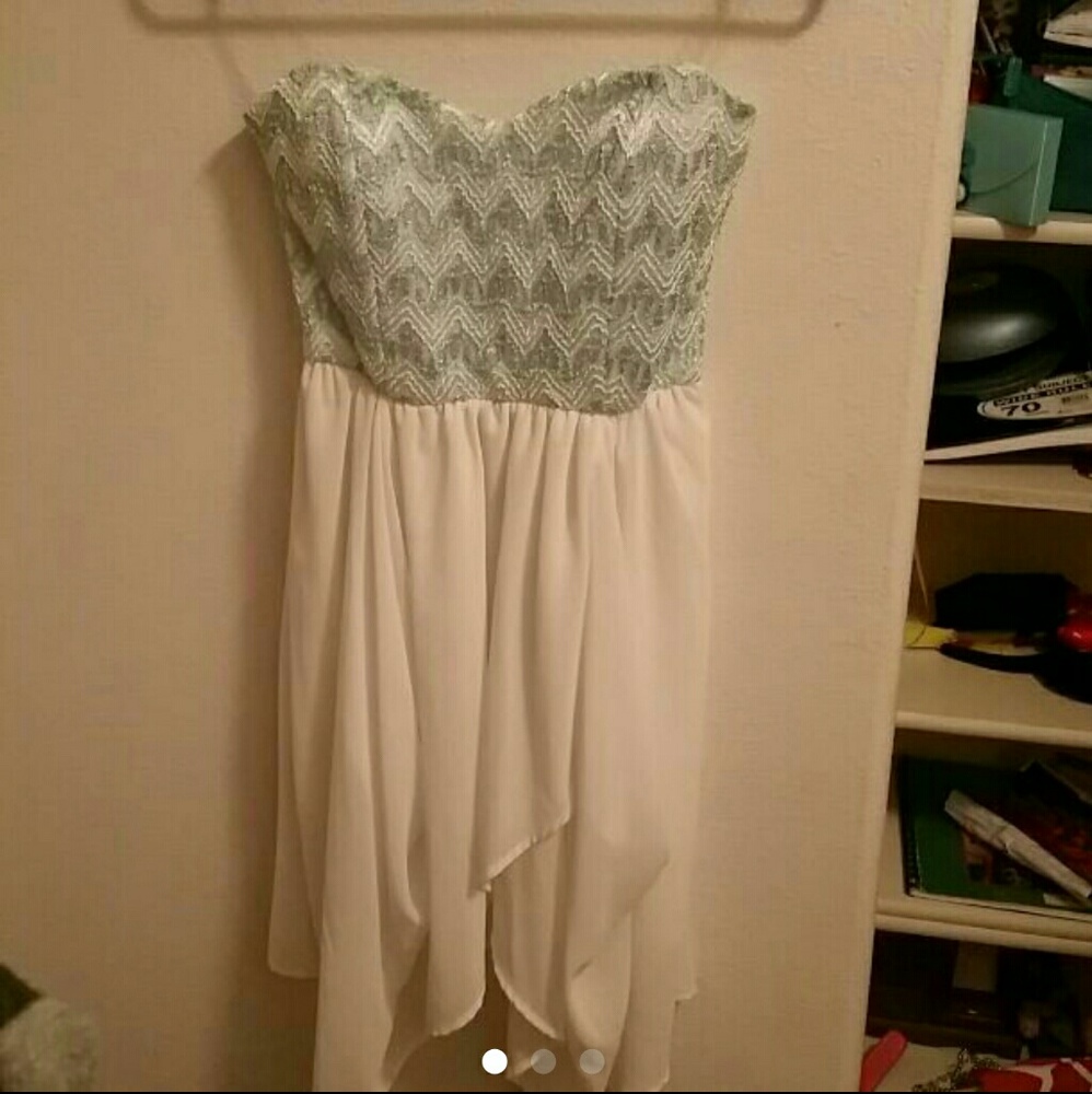 Strapless dress