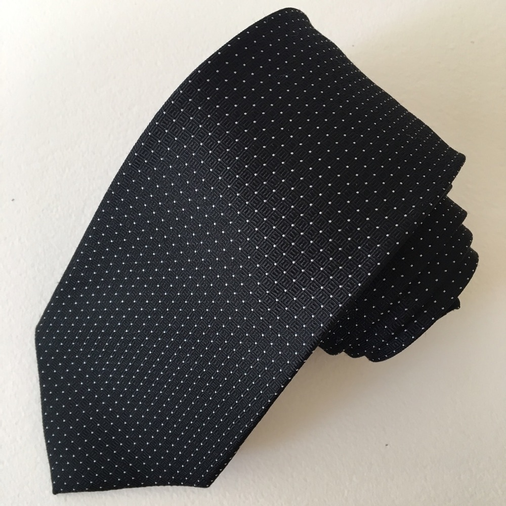 Sarar Black and White Polka Dot Silk Sarar Tie
