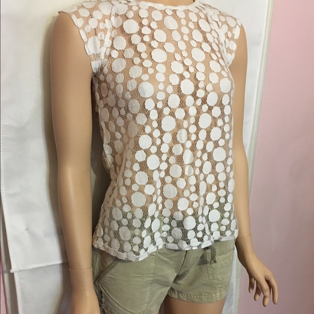 INTERMIX Beautiful Lace Top & Silky Cargo Shorts