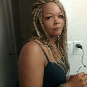 Meet your Posher, Tay