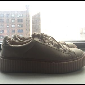 Nude Creepers