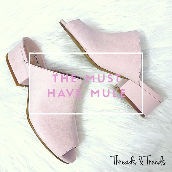 Last Pair! Pale Pink Mule - Picture 3 of 6