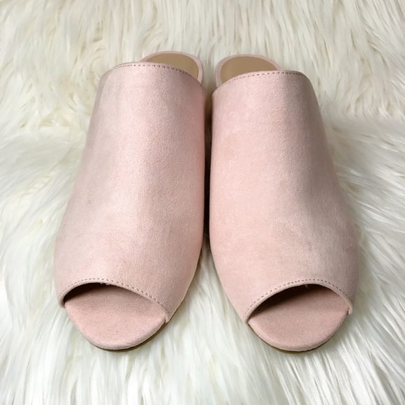 Last Pair! Pale Pink Mule - Picture 4 of 6