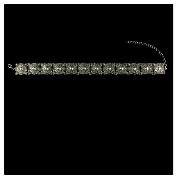 JUST IN: Antiqued Silver Choker Necklace NWOT - Picture 3 of 4