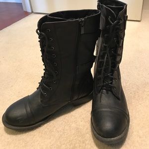 Combat boots