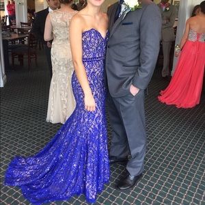 Prom dress used once!!!