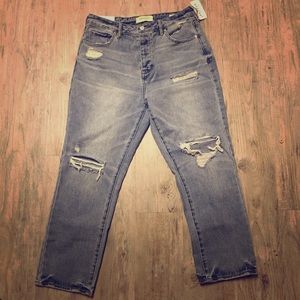 NWT PacSun "mom jeans" size 29, light-medium wash