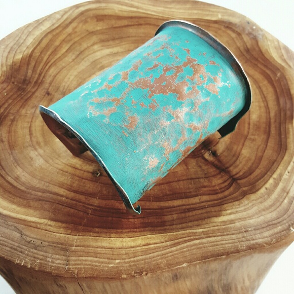 HP Artisan Wide Turquoise Patina Copper Cuff - Picture 2 of 8