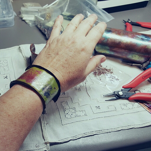 HP Artisan Wide Turquoise Patina Copper Cuff - Picture 6 of 8