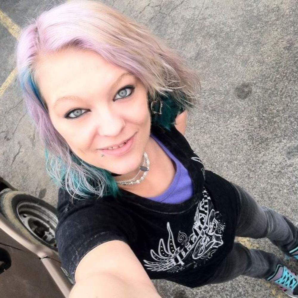 Meet your Posher, Noelle