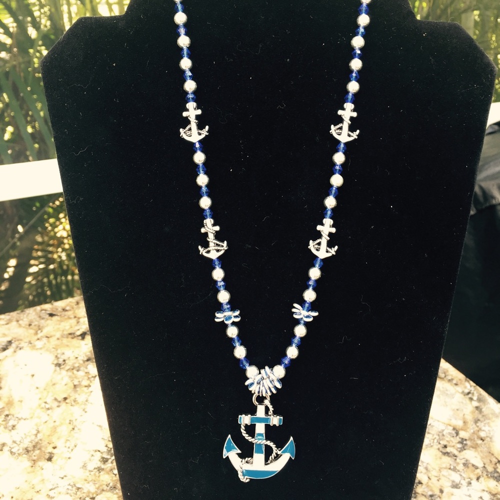 Anchor necklace