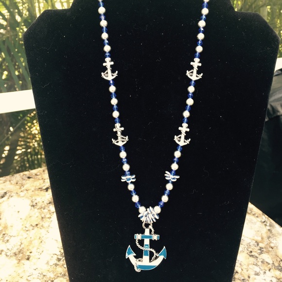 Jewelry - Anchor necklace