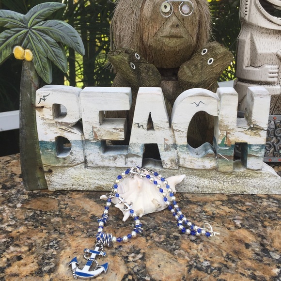 Anchor necklace - Picture 2 of 2