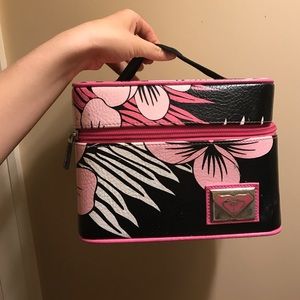 Roxy make up bag