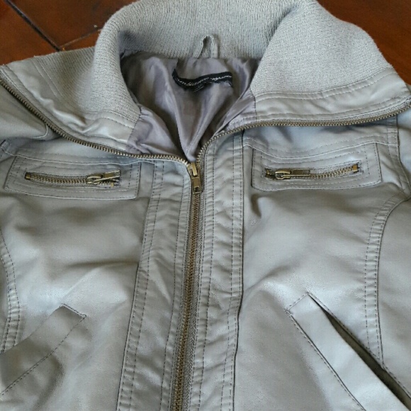 Women jacket - Picture 2 of 4