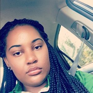 Meet your Posher, Jania