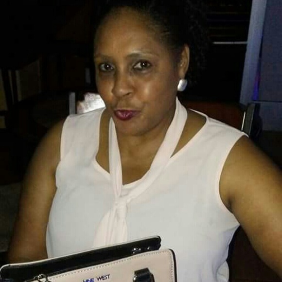 Meet your Posher, Maxine - Picture 1 of 1