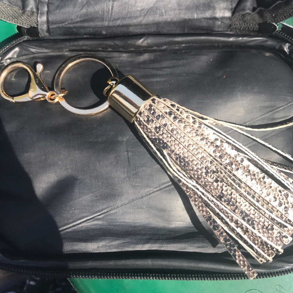 Black and white snake skin keychain
