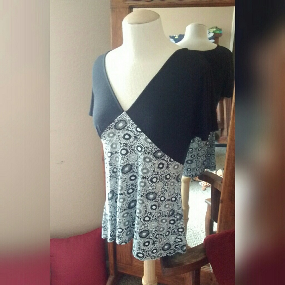 Cruz Black & white Blouse