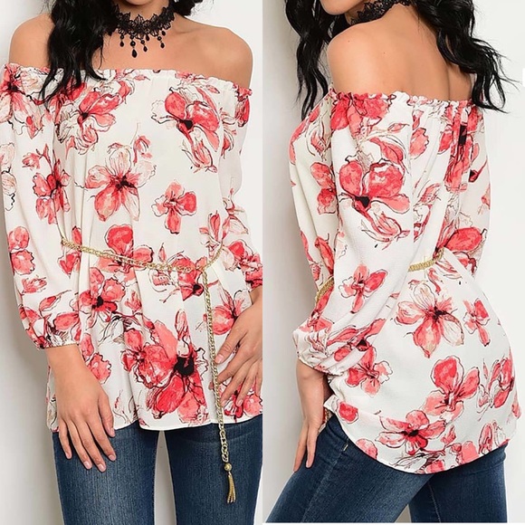 Tops - 🔥Large Only! White Floral Top with Belt