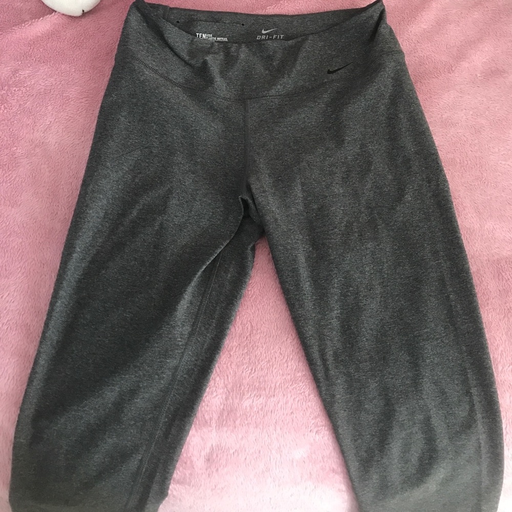 Nike dri-fit cropped leggings gray