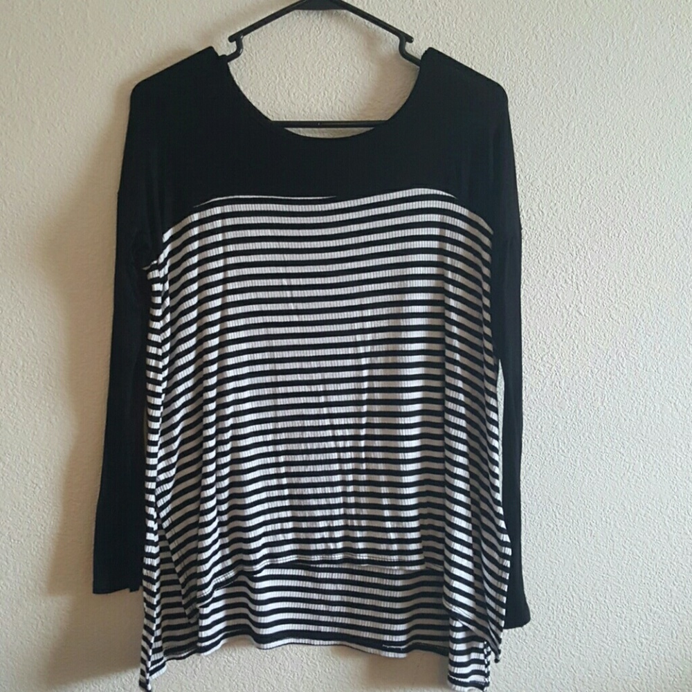 Black and white dressy maternity shirt.