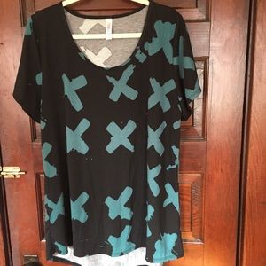 EUC LuLaRoe classic T