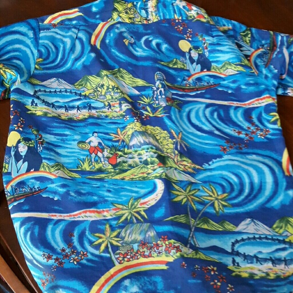 Hawaiian shirt - Picture 3 of 4