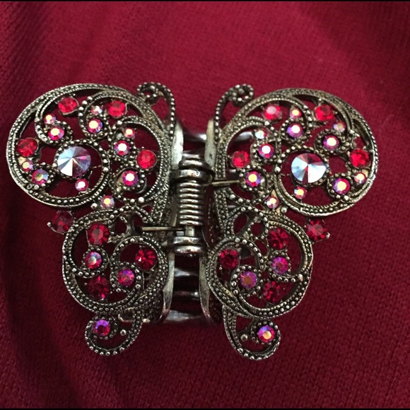 GARNET BUTTERFLY CLIP WITH ANTIQUE GOLD HARDWARE - Picture 4 of 4