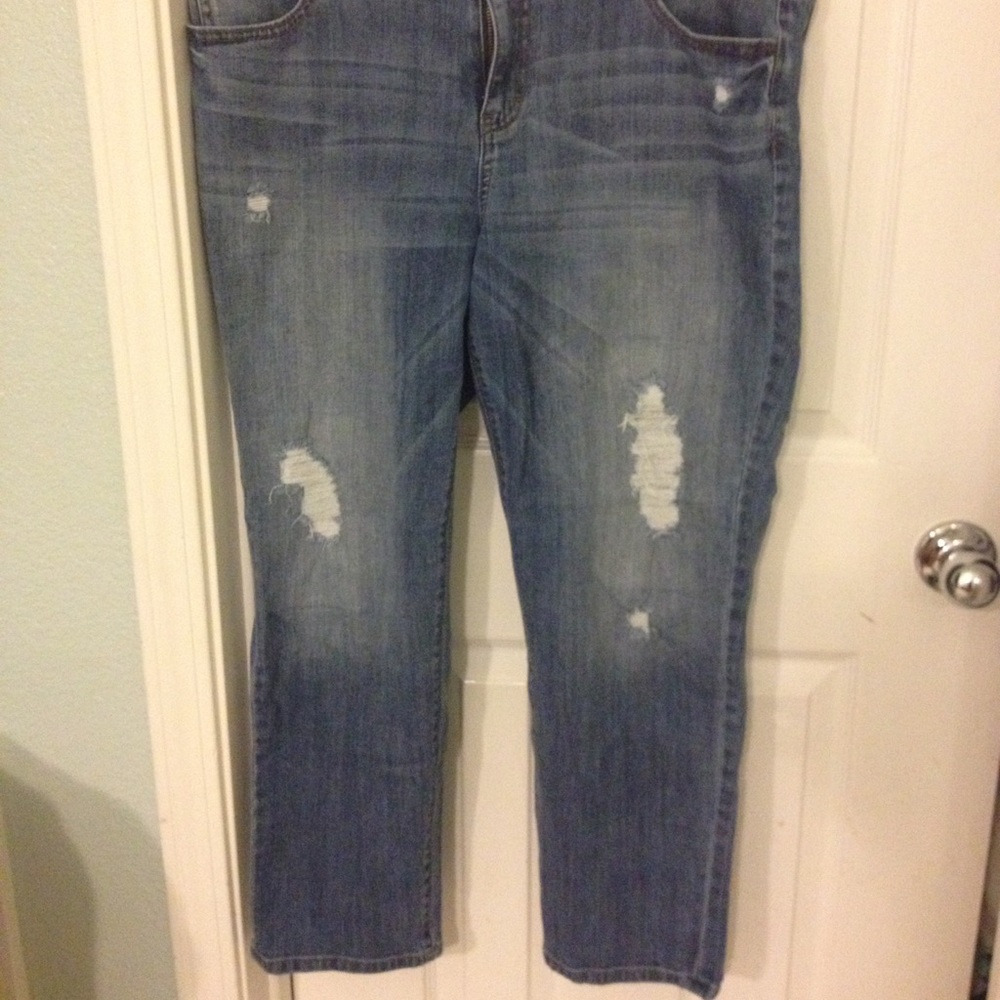 Stressed denim cropped  boyfriend Jeans