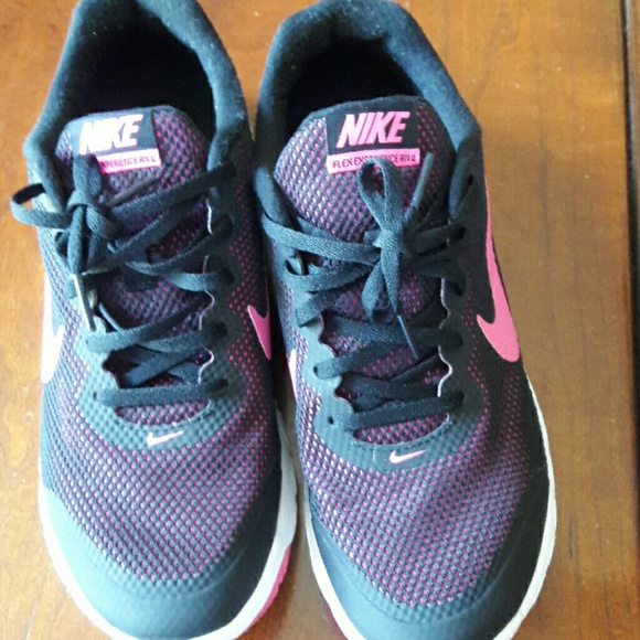 Woman Nike shoes - Picture 4 of 6