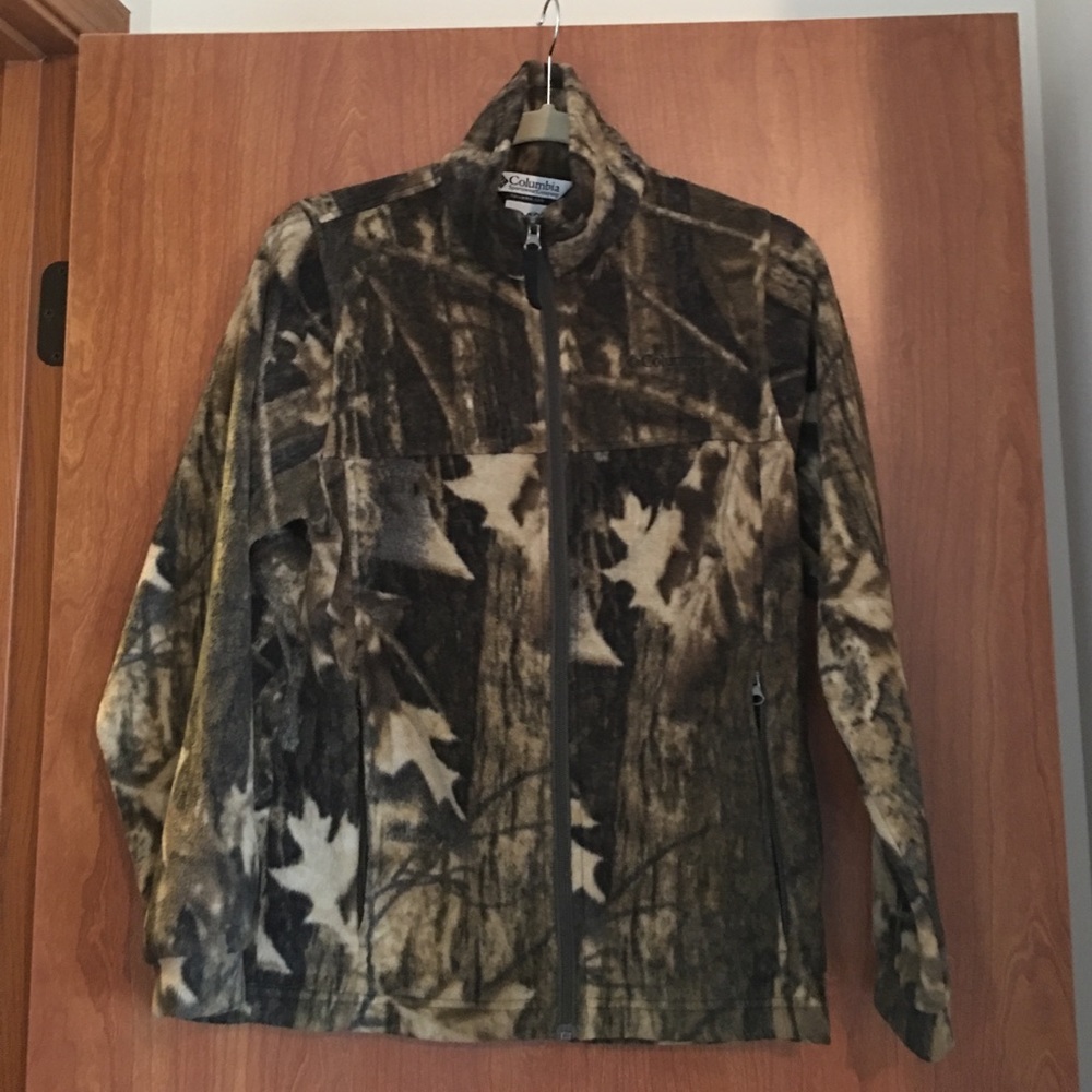 Boys Large (14/16) Camo Columbia Fleece. EUC!