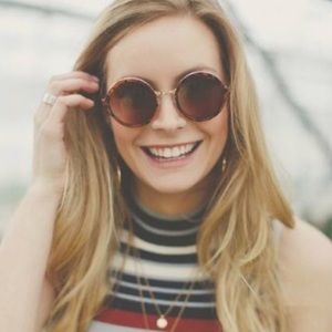 Meet your Posher, Madeline