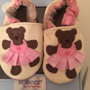 Brand new in box robeez by stride rite sz 0-6 mos
