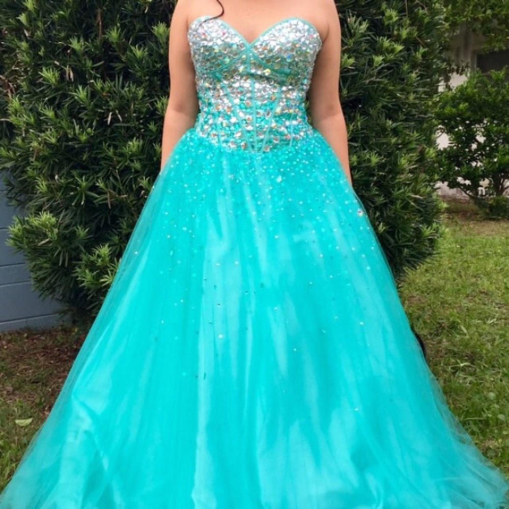 Jovani prom dress