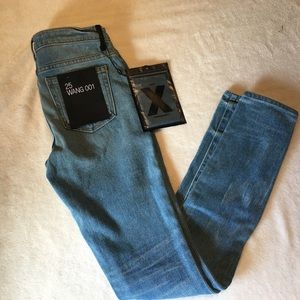DENIM X ALEXANDER WANG 001  SKINNY LEG SIZE 25