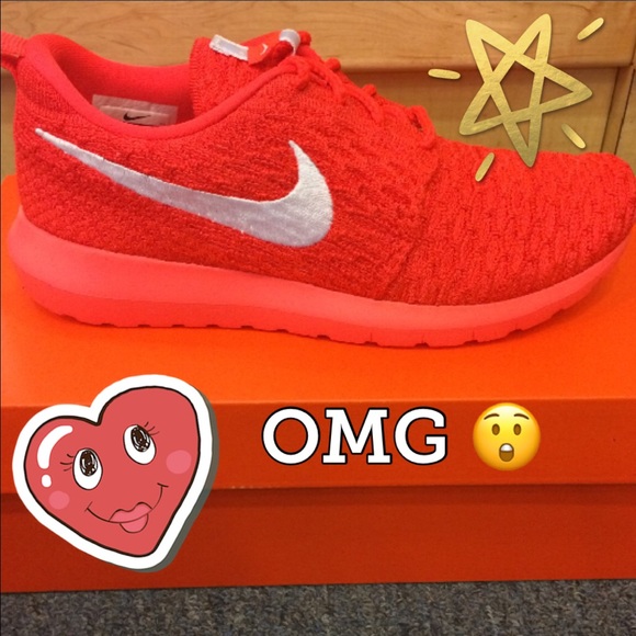 New Nike Flyknit 🎈💕🎈💕🌹 - Picture 2 of 3