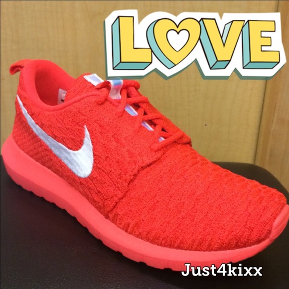 New Nike Flyknit 🎈💕🎈💕🌹 - Picture 3 of 3