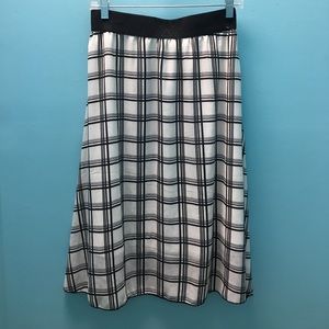 Lularoe Lola Skirt!!