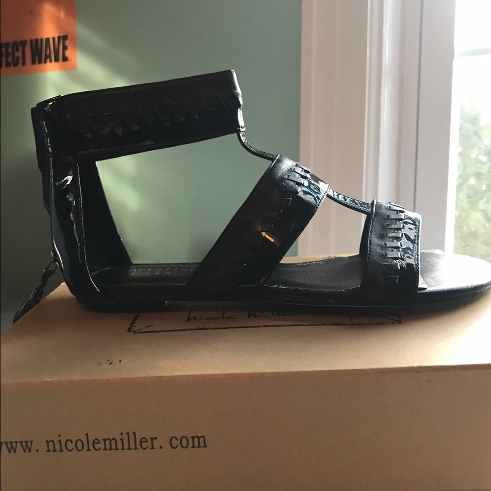 Nicole Miller Jacksonville sandal