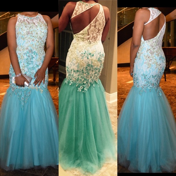 Elegant prom dress worn only once !!!!!! - Picture 3 of 3