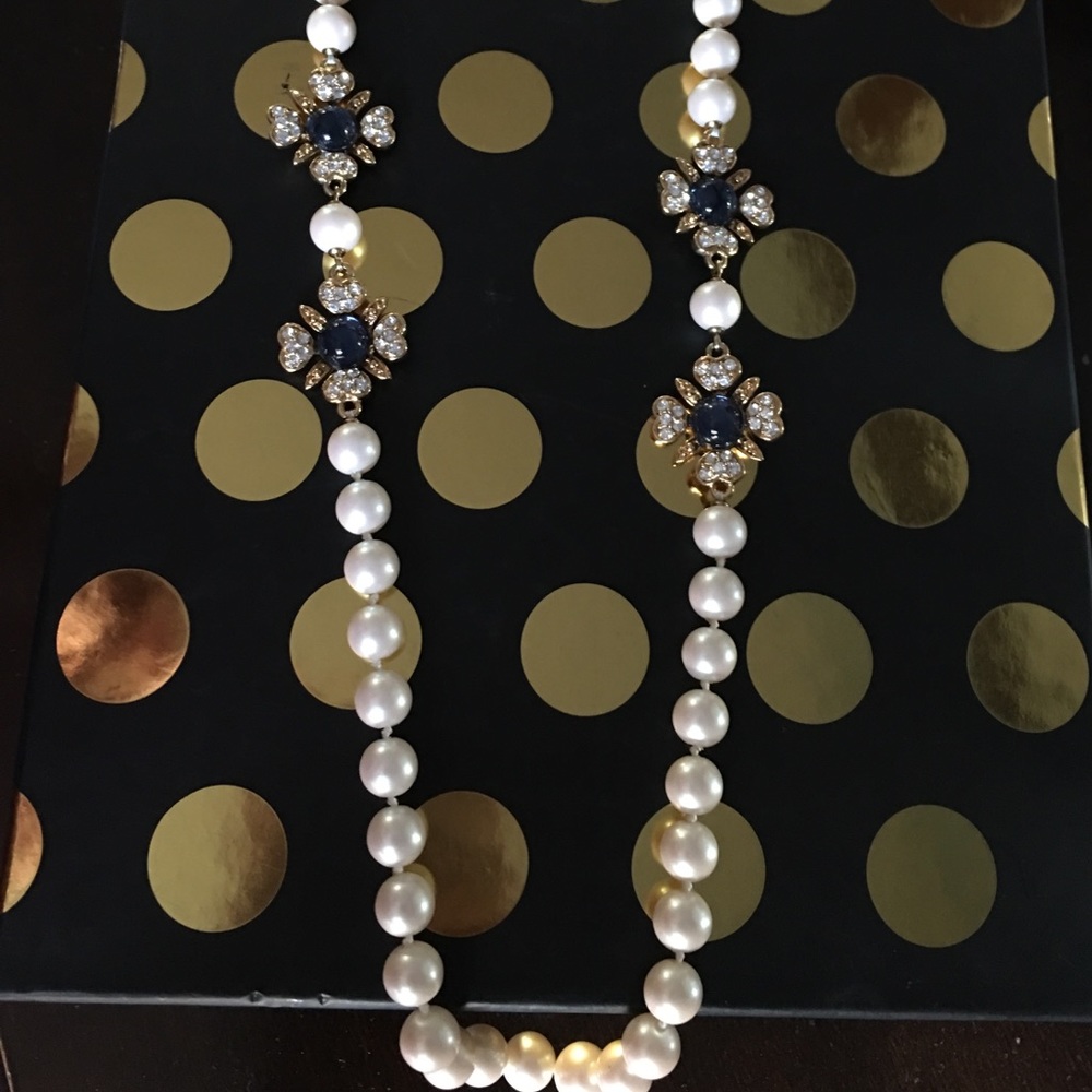 Liz Claiborne pearl and blue stone necklace
