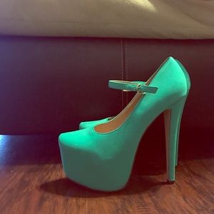 Platform Mary Jane's